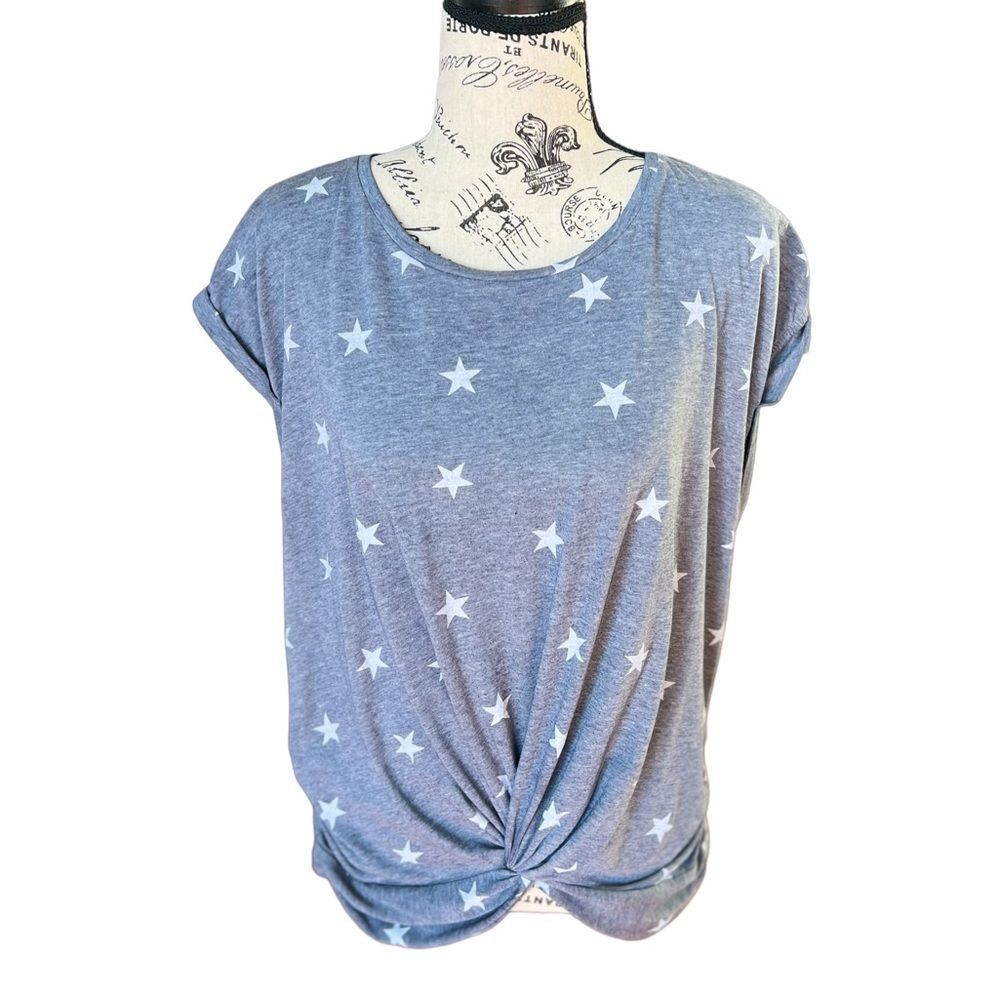 Lucky Brand Gray Star Print Twist Front T-Shirt Sz Medium